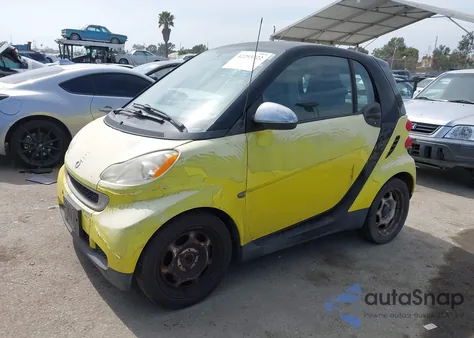 2010 Smart Fortwo Passion/Pure z USA, uszkodzony, nr VIN WMEEJ3BA2AK365443